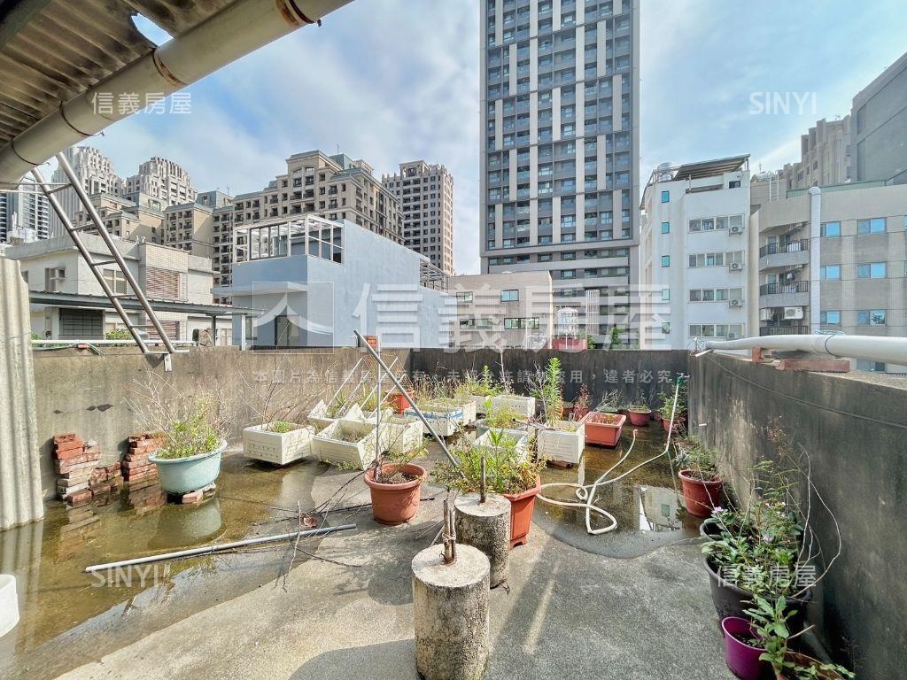 好市多前後臨路透天房屋室內格局與周邊環境
