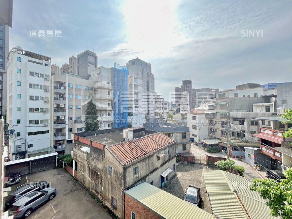 好市多前後臨路透天房屋室內格局與周邊環境