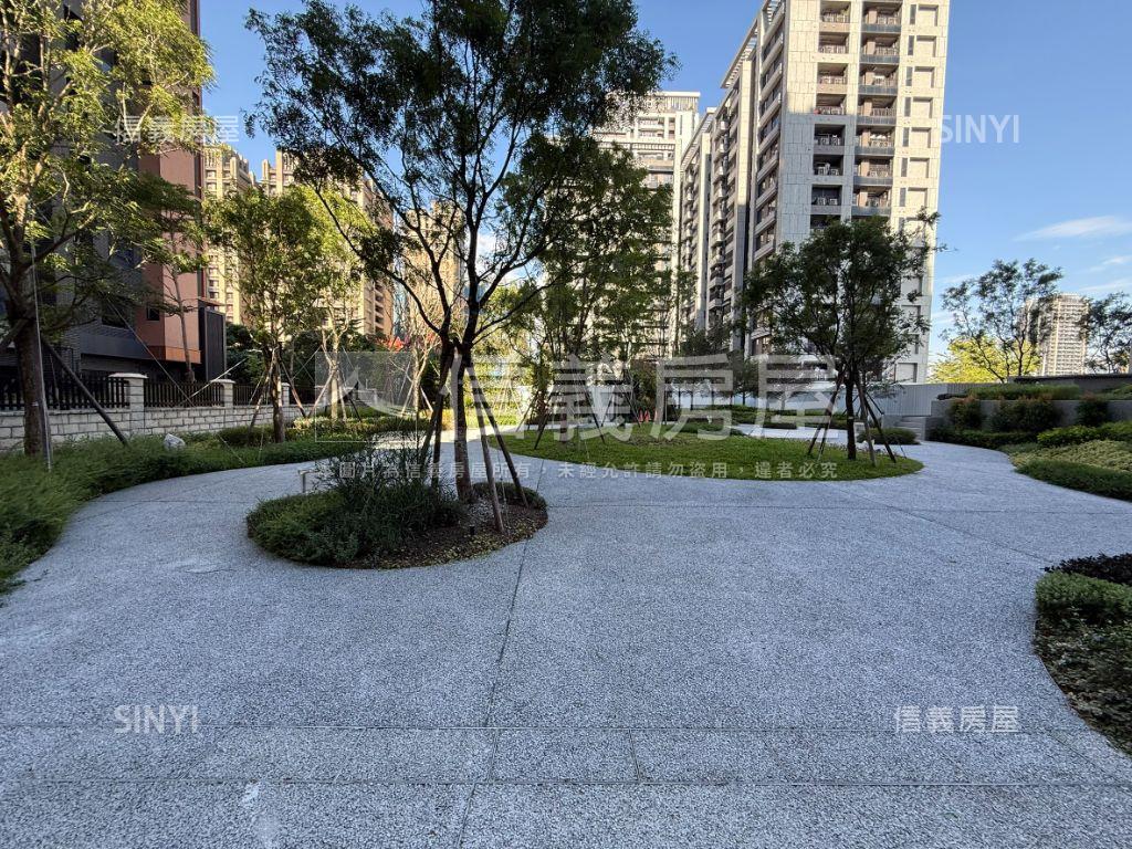 閱讀台灣高樓三房車位房屋室內格局與周邊環境