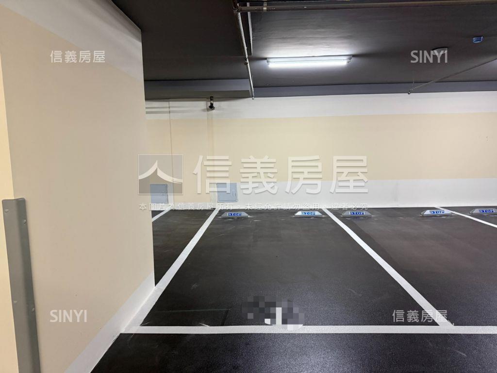 閱讀台灣高樓三房車位房屋室內格局與周邊環境