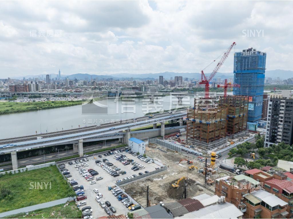 新濠一滙眺望河景２房車位房屋室內格局與周邊環境