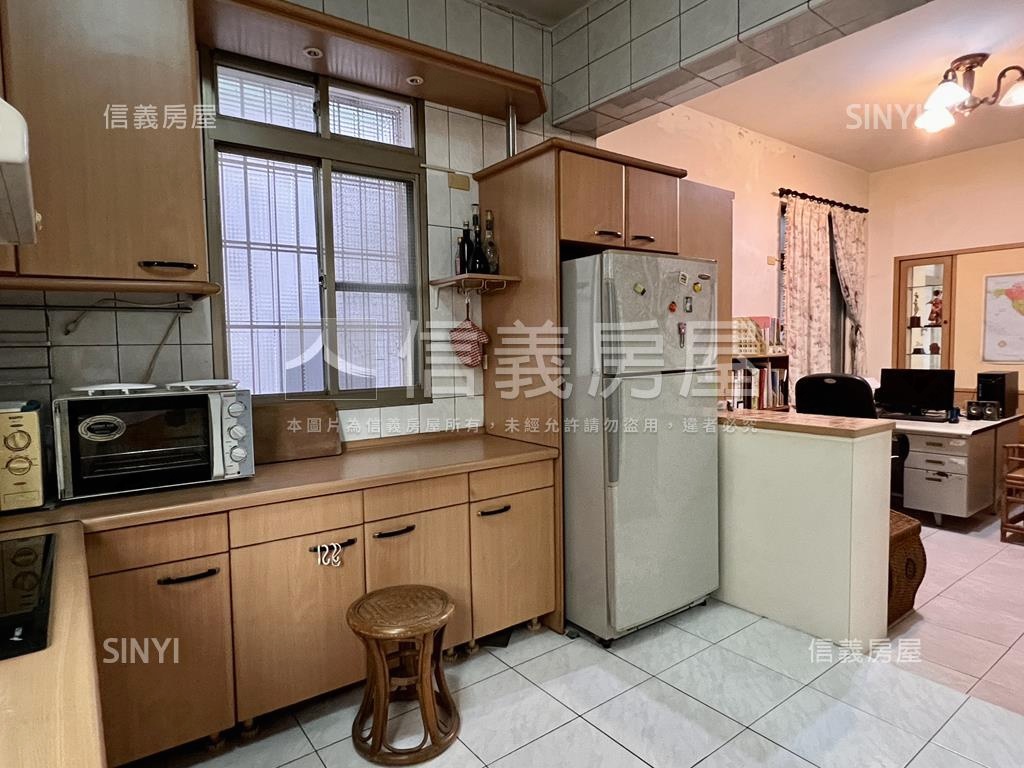 車站／商五土地／黃金透天房屋室內格局與周邊環境