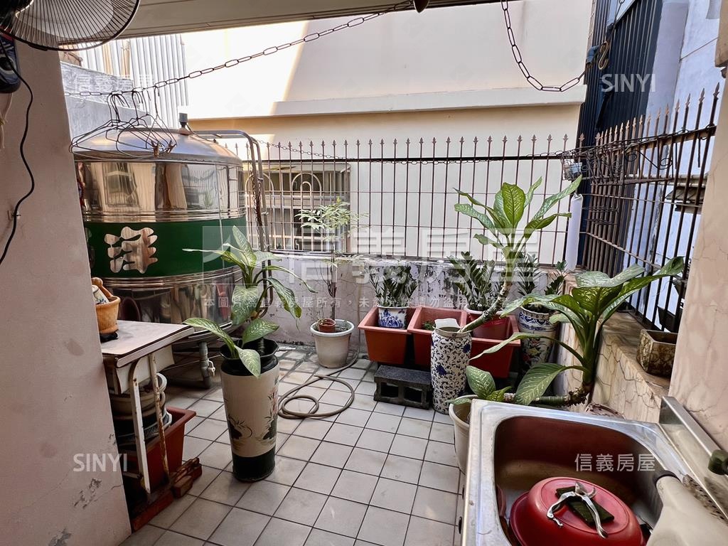 車站／商五土地／黃金透天房屋室內格局與周邊環境