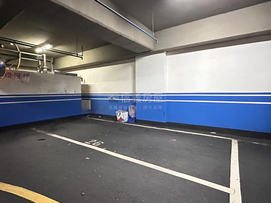 陽光＆公園２房附平面車位房屋室內格局與周邊環境