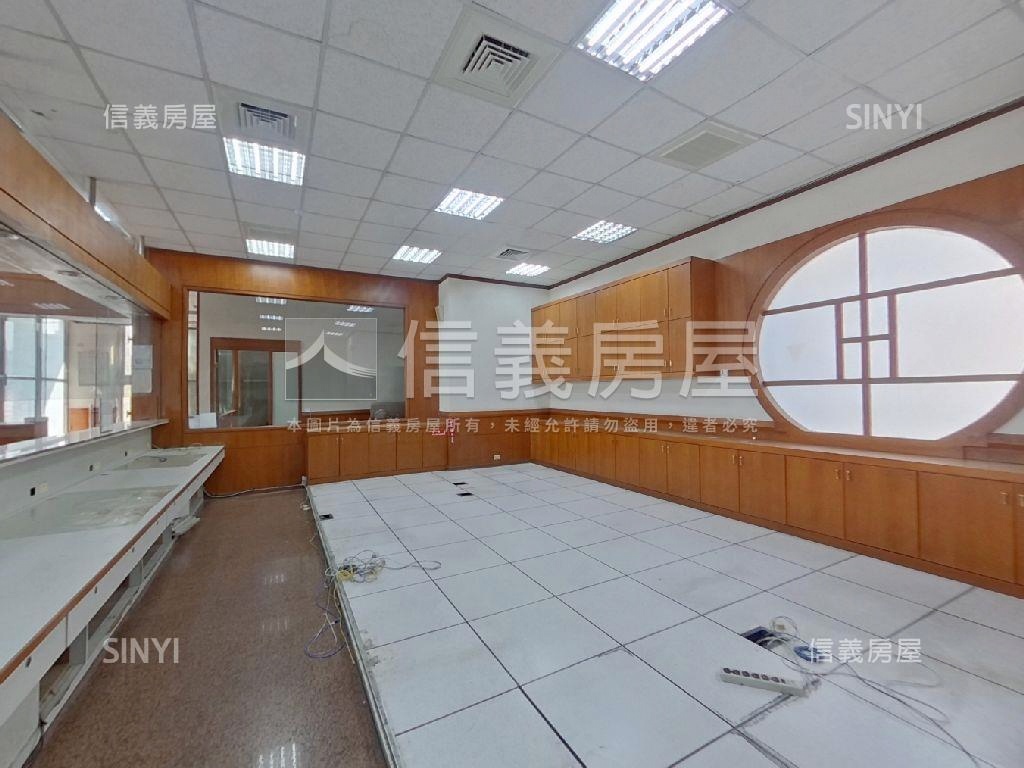 近園區、交流道大型辦公室房屋室內格局與周邊環境