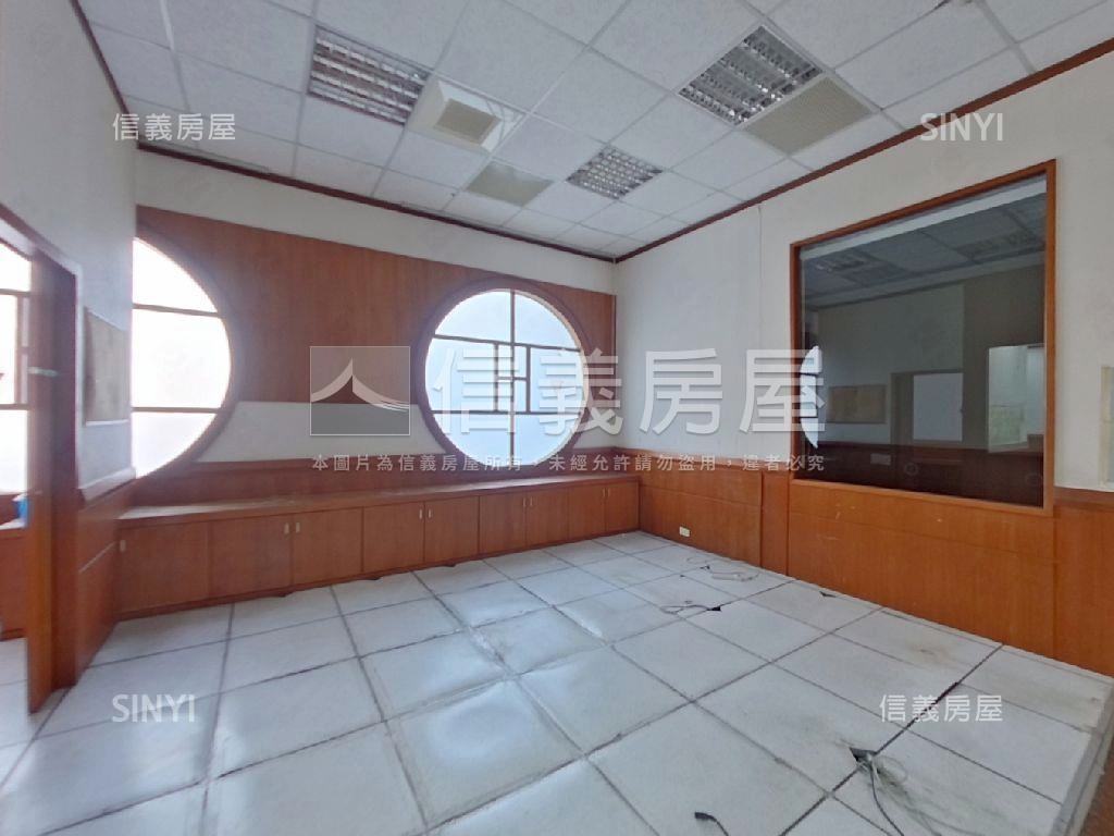 近園區、交流道大型辦公室房屋室內格局與周邊環境