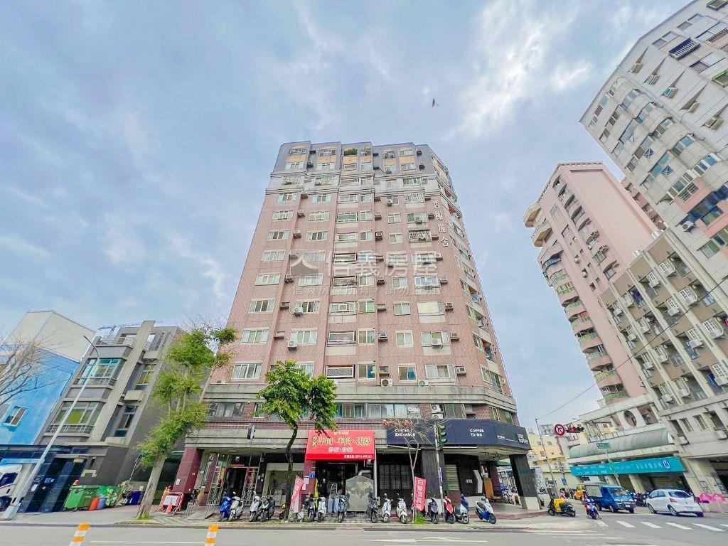 香榭麗舍美三房房屋室內格局與周邊環境
