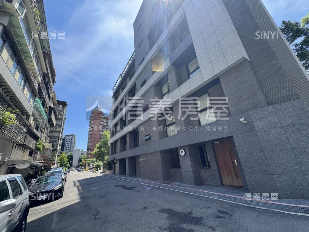 江南街邊間金店面房屋室內格局與周邊環境