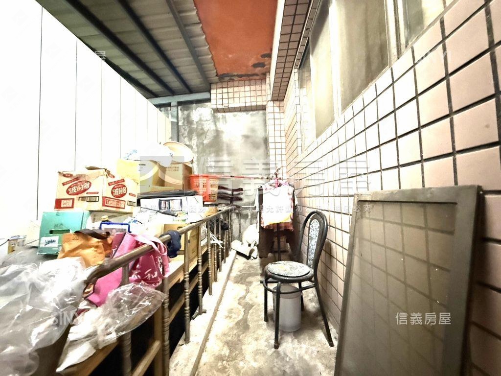 車站發財金店面房屋室內格局與周邊環境