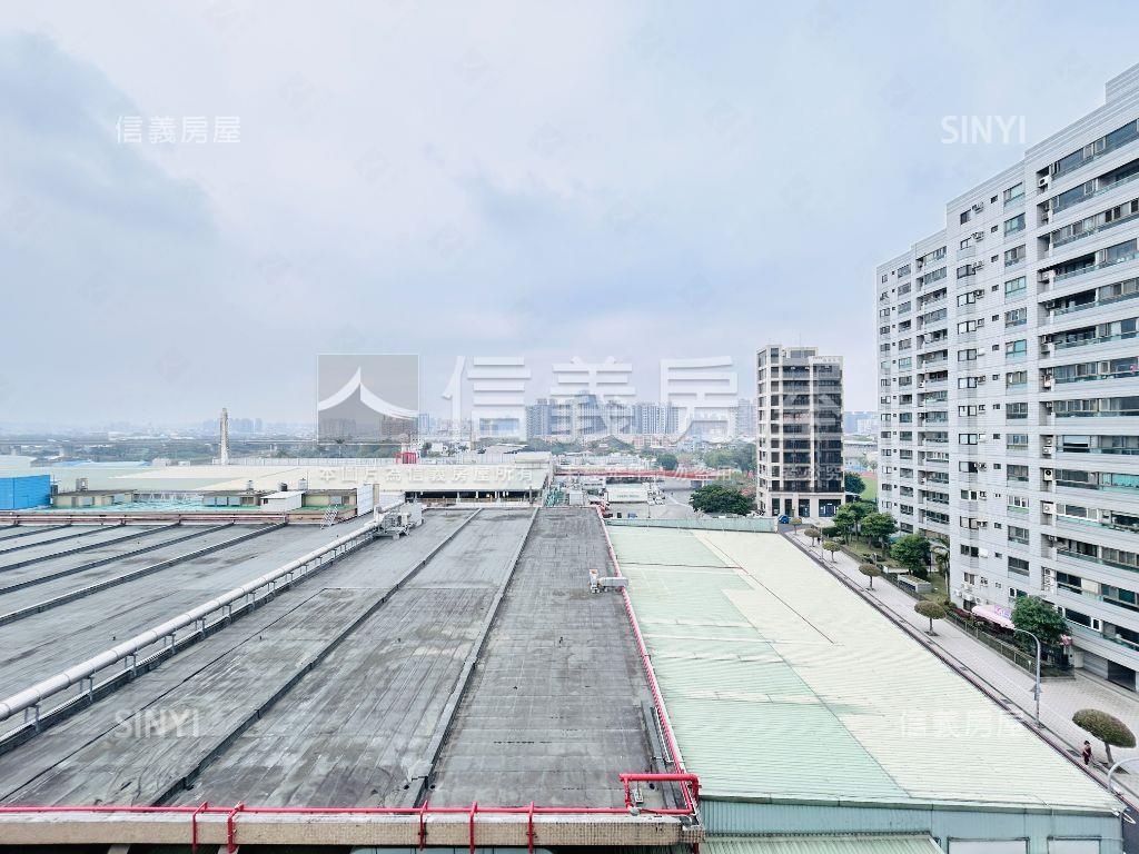 國泰商圈維也納三房車位房屋室內格局與周邊環境