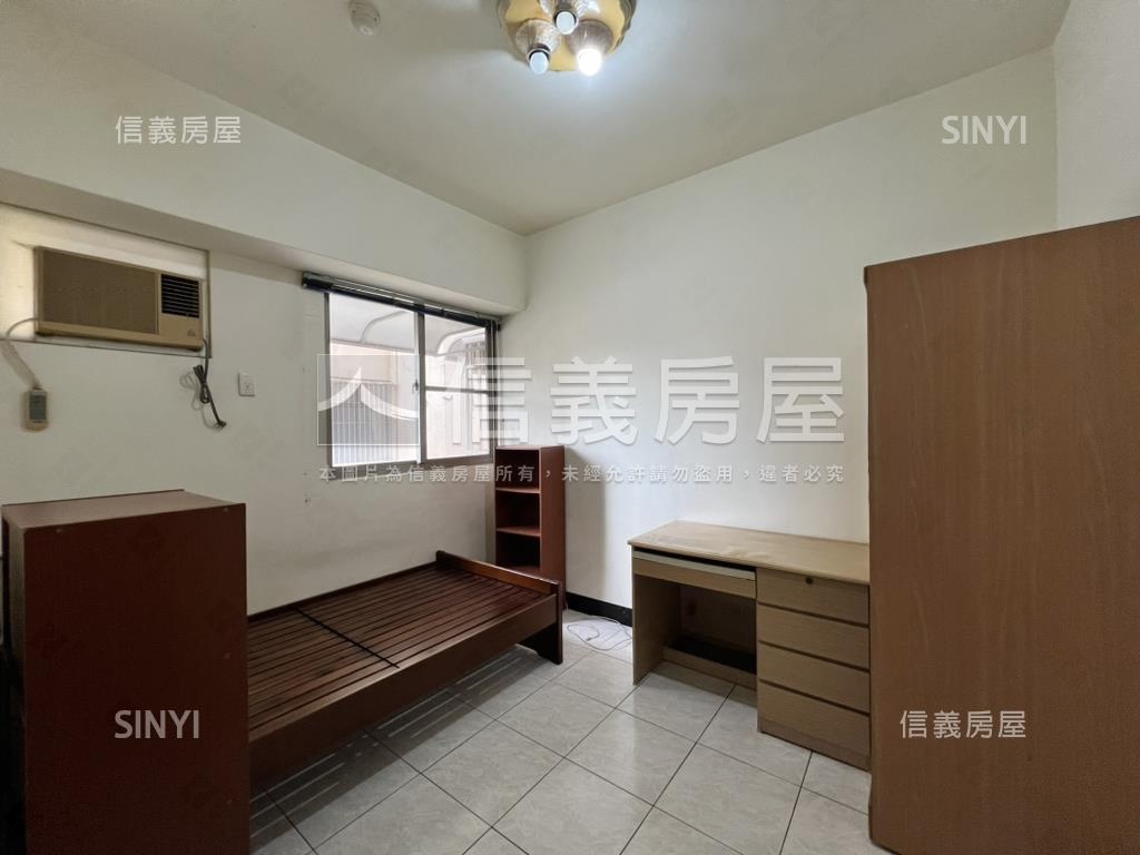 大鵬新城採光３＋１房房屋室內格局與周邊環境