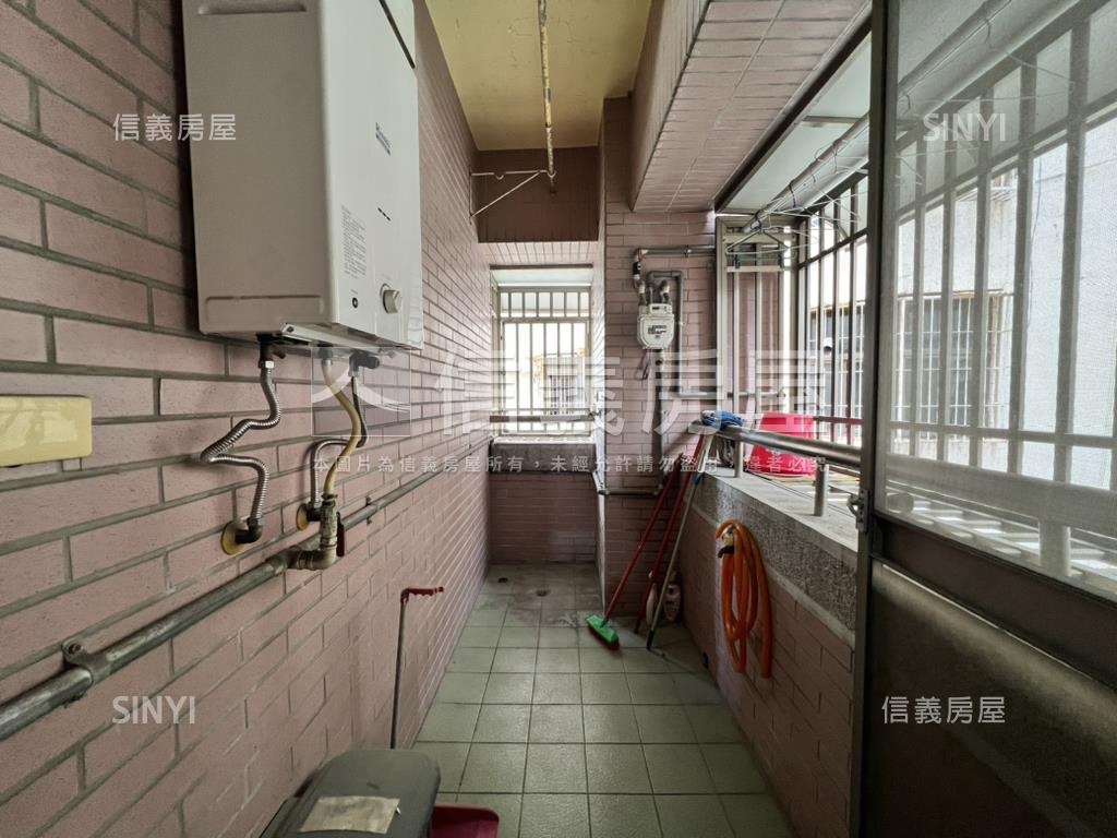大鵬新城採光３＋１房房屋室內格局與周邊環境