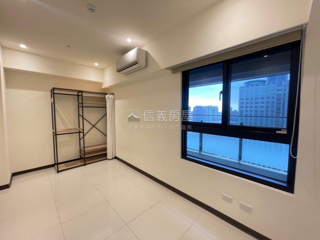 巨蛋香榭。高樓景觀兩房房屋室內格局與周邊環境