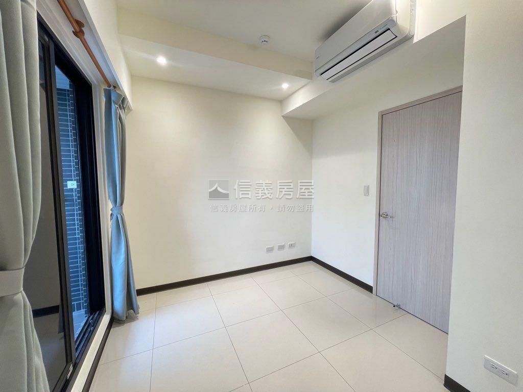 巨蛋香榭。高樓景觀兩房房屋室內格局與周邊環境