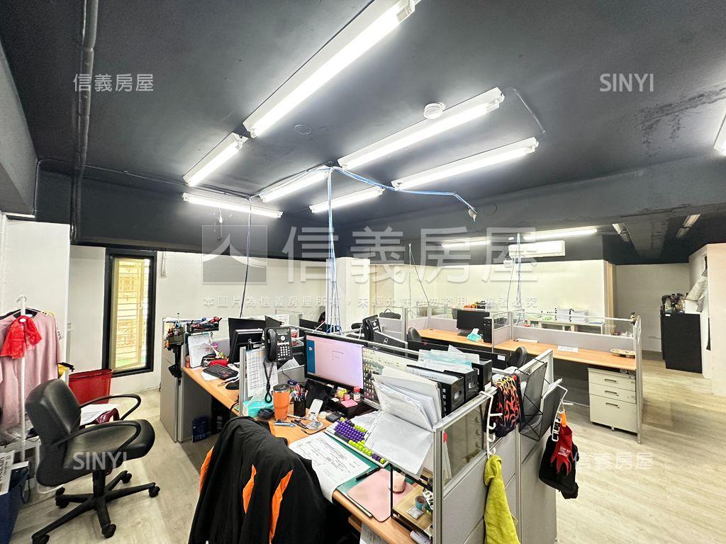 中山國中捷運電梯華廈房屋室內格局與周邊環境