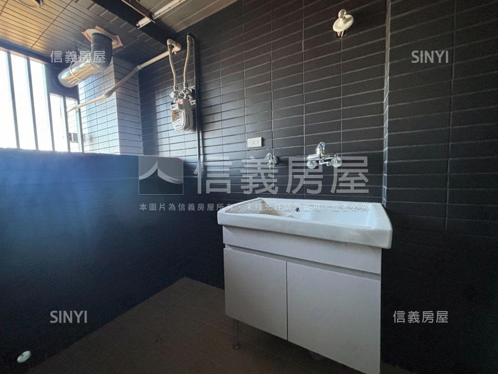 一綻高樓河景大兩房房屋室內格局與周邊環境