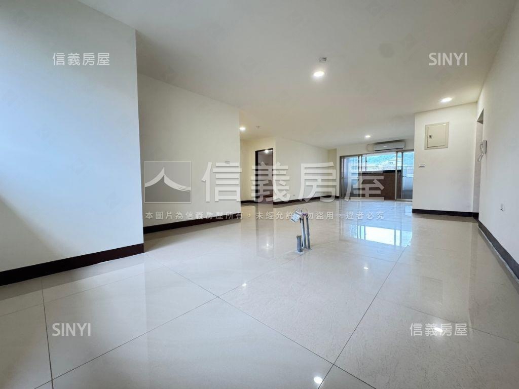忠誠路第一排欒樹美四房房屋室內格局與周邊環境