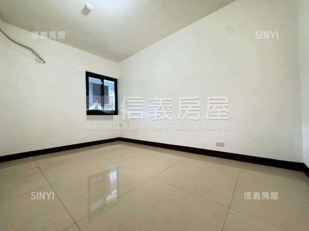 忠誠路第一排欒樹美四房房屋室內格局與周邊環境