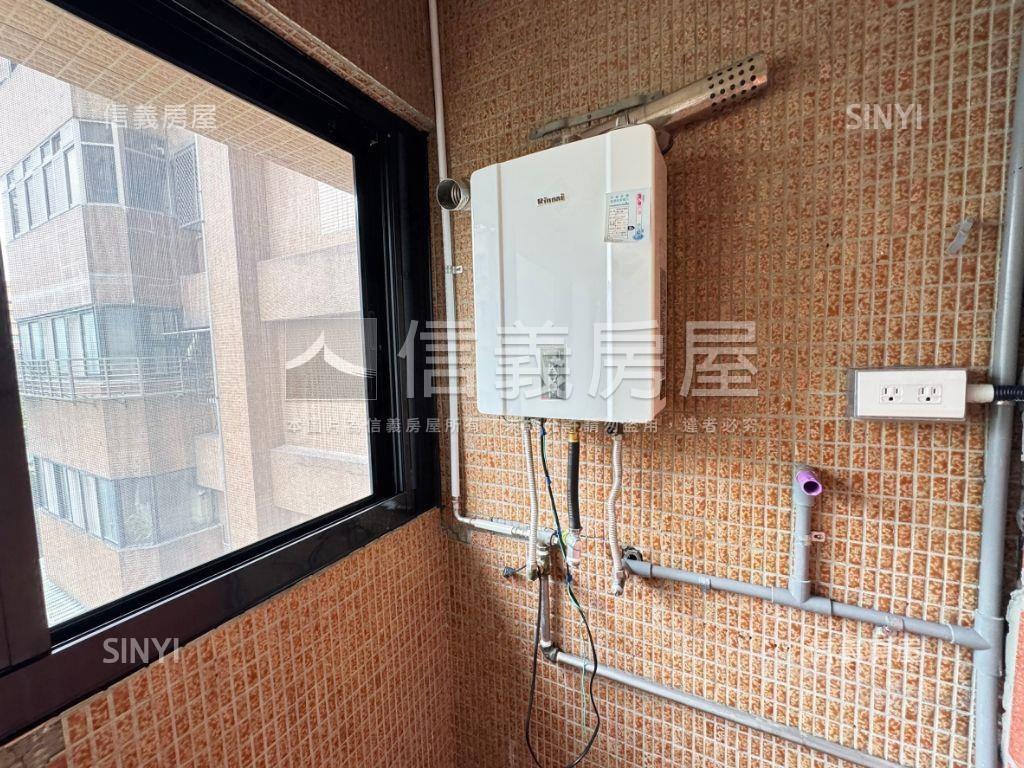 忠誠路第一排欒樹美四房房屋室內格局與周邊環境