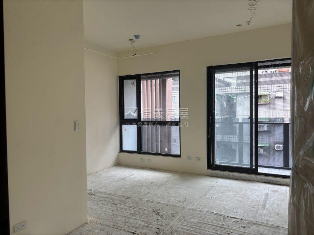 晴光萬里無雲房屋室內格局與周邊環境