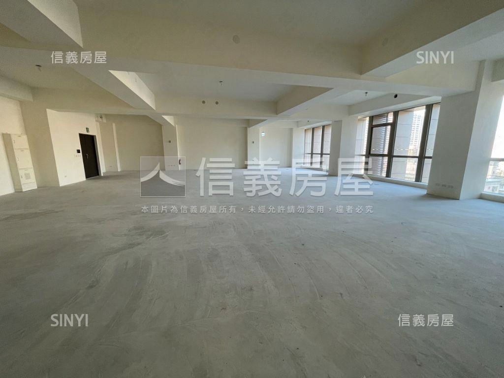 國揚雲端整層廠辦房屋室內格局與周邊環境