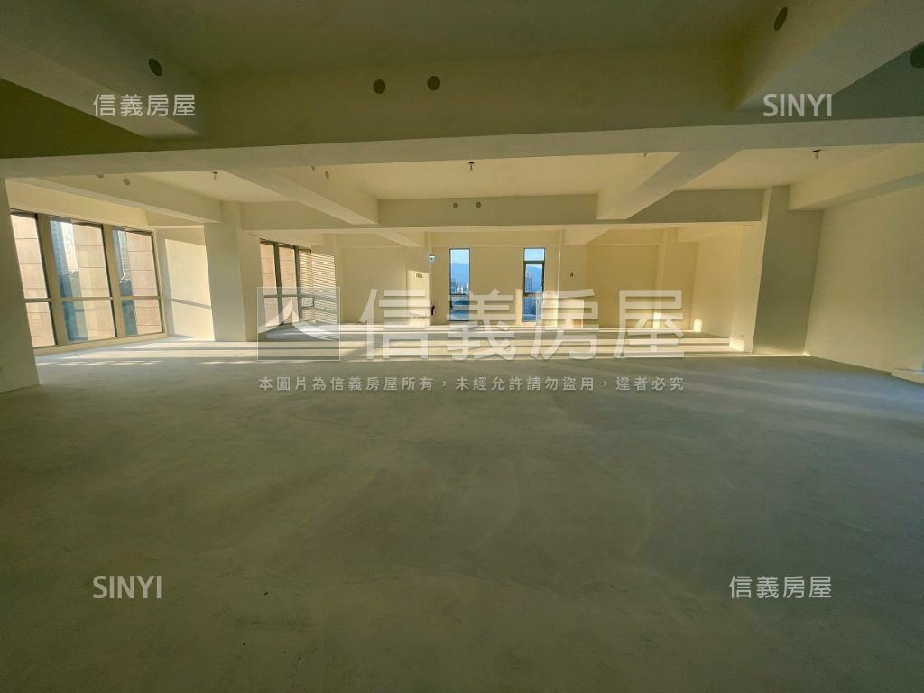 國揚雲端整層廠辦房屋室內格局與周邊環境