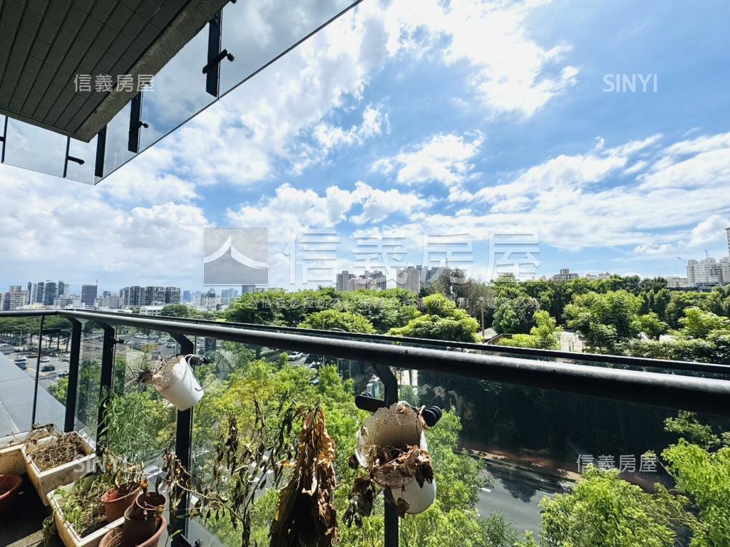 雲世紀特Ａ區美豪宅房屋室內格局與周邊環境