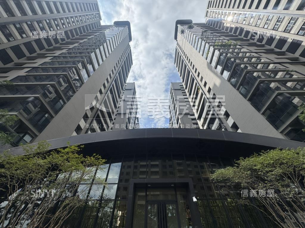 雲世紀特Ａ區美豪宅房屋室內格局與周邊環境