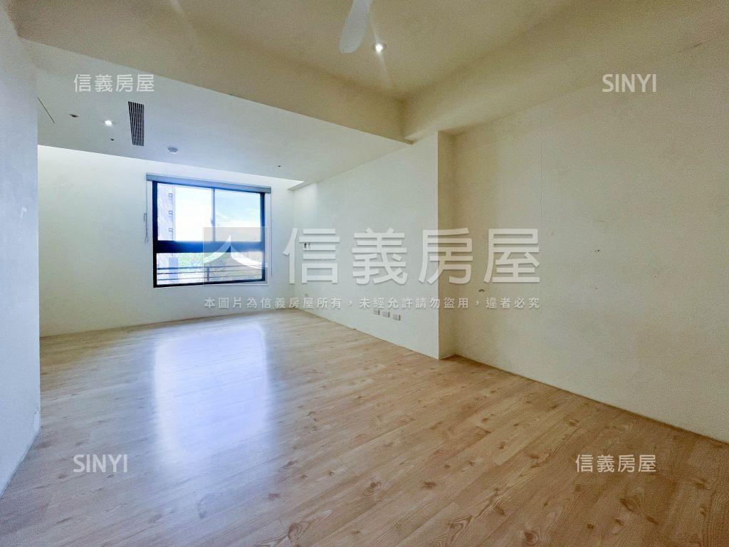 雲世紀特Ａ區美豪宅房屋室內格局與周邊環境