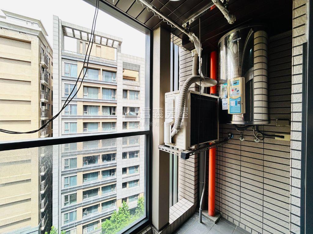 微笑寓所。大兩房兩衛浴房屋室內格局與周邊環境