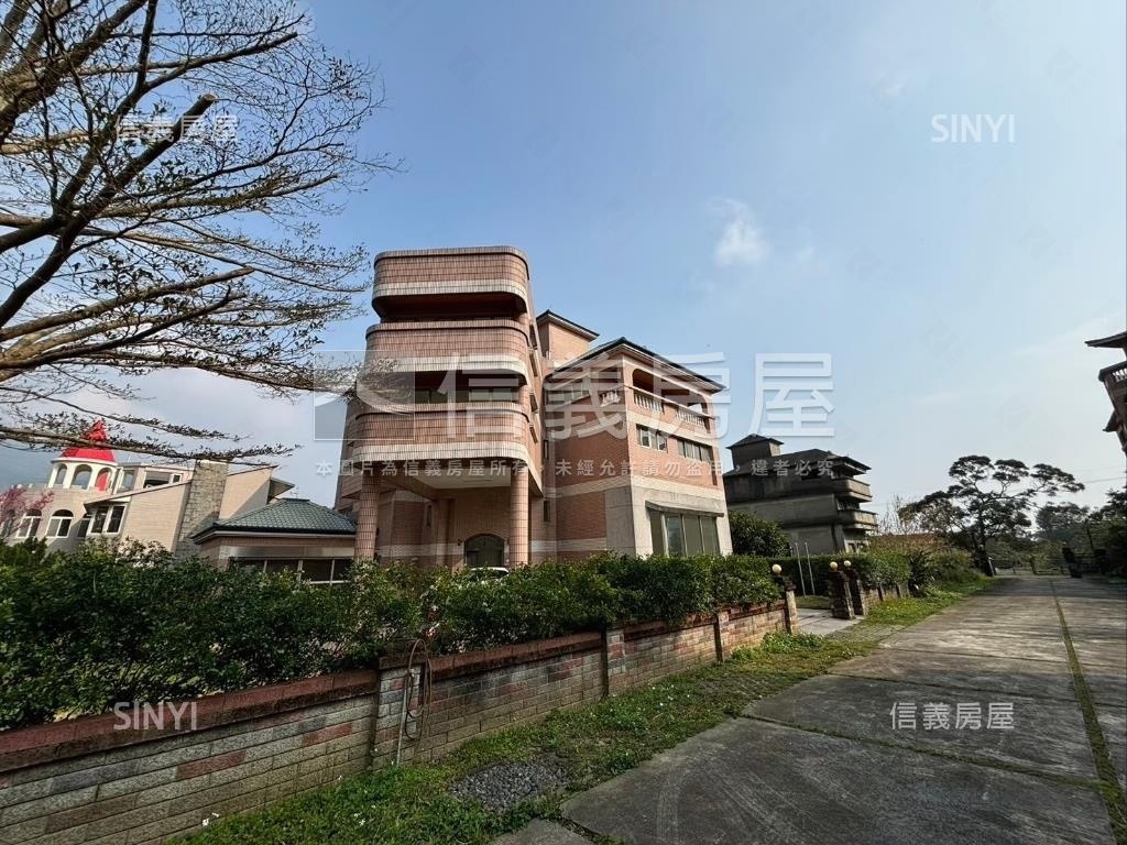 小坪頂百坪農舍房屋室內格局與周邊環境