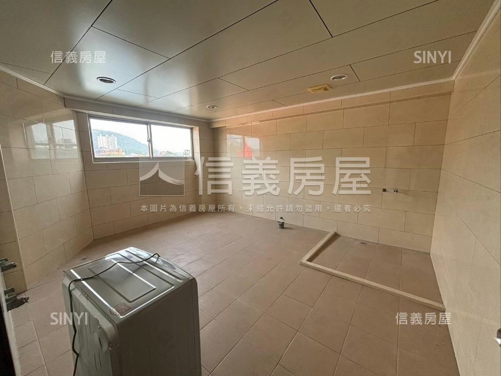 小坪頂百坪農舍房屋室內格局與周邊環境