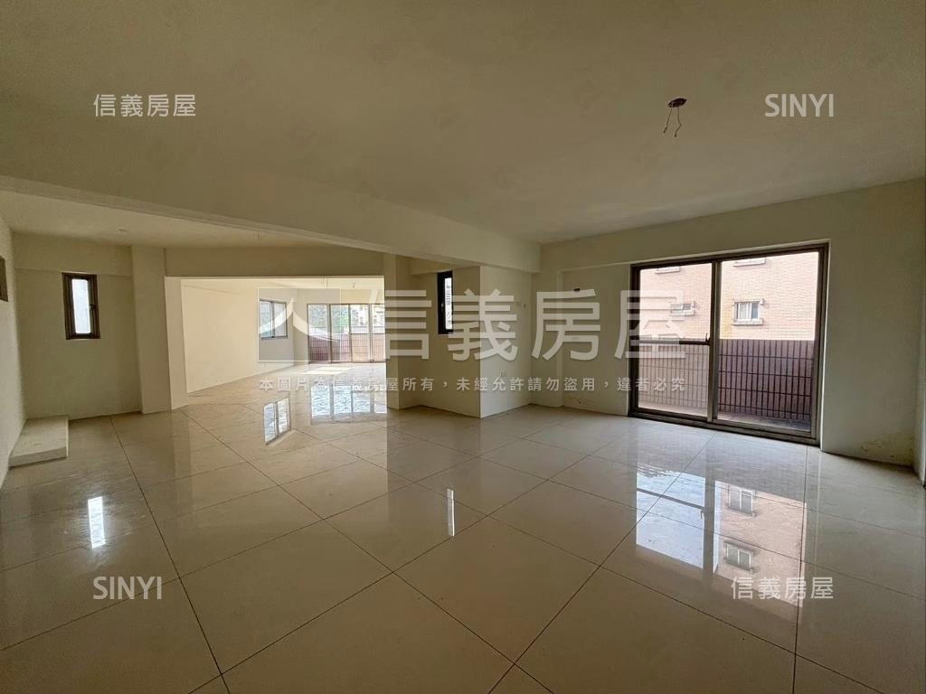 小坪頂百坪農舍房屋室內格局與周邊環境