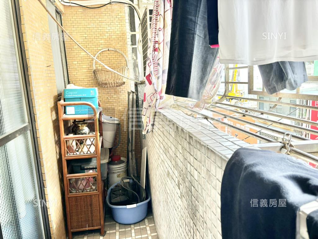 ★☆近捷運電梯華廈三房★房屋室內格局與周邊環境