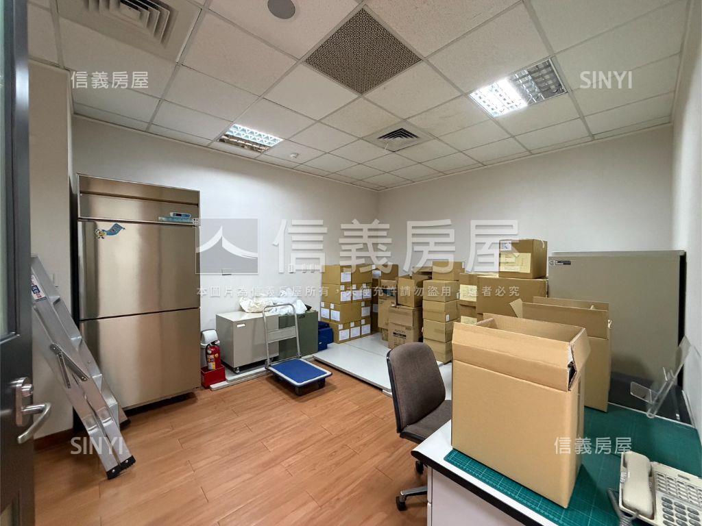 巴黎科技３ＦＡ＋Ｂ戶房屋室內格局與周邊環境