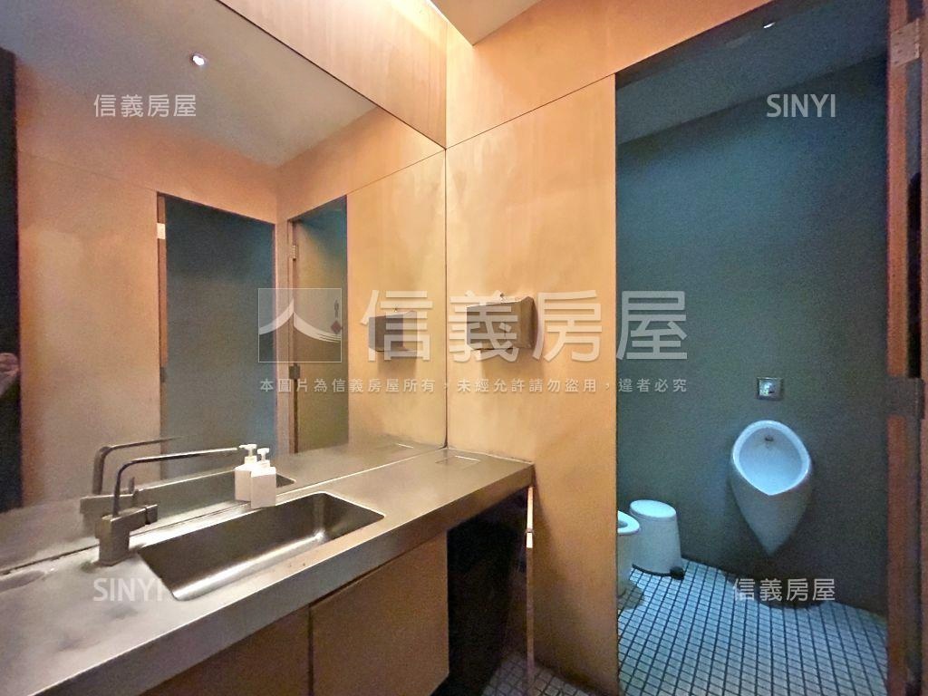 近東興國小面寬約１８米店房屋室內格局與周邊環境