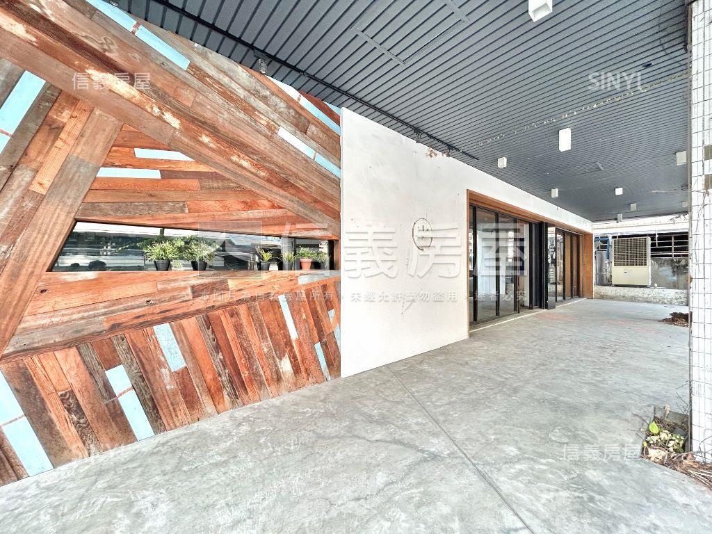 近東興國小面寬約１８米店房屋室內格局與周邊環境