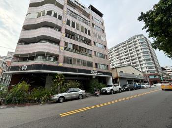 東興國小面寬約１８米店面
