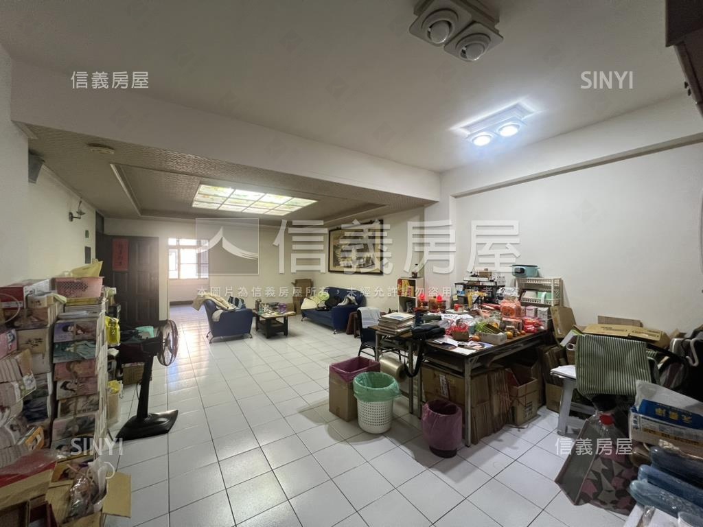 近市醫大空間三房一層兩戶房屋室內格局與周邊環境