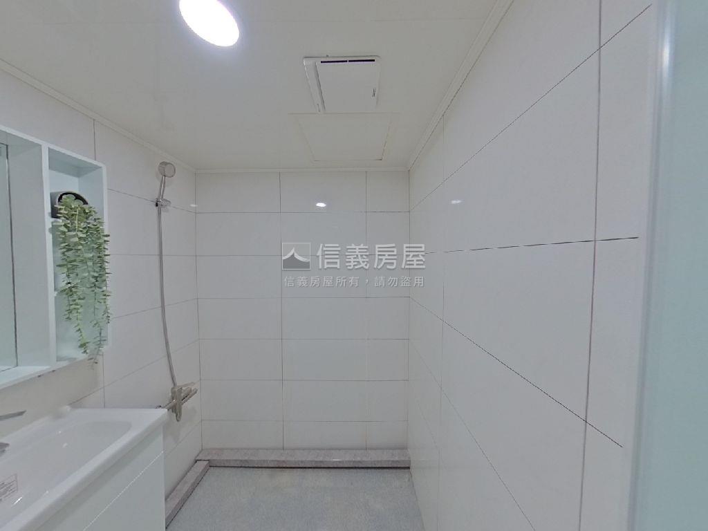 急售近中國醫尚德街美套房房屋室內格局與周邊環境