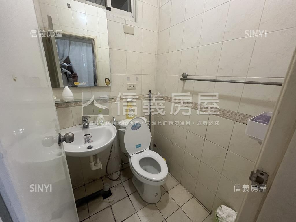 中原大學旁收租三角金店面房屋室內格局與周邊環境