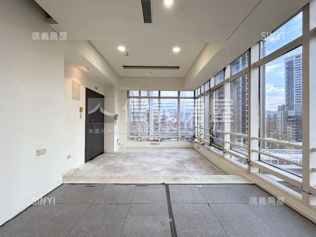 天空之城玻璃美景房屋室內格局與周邊環境