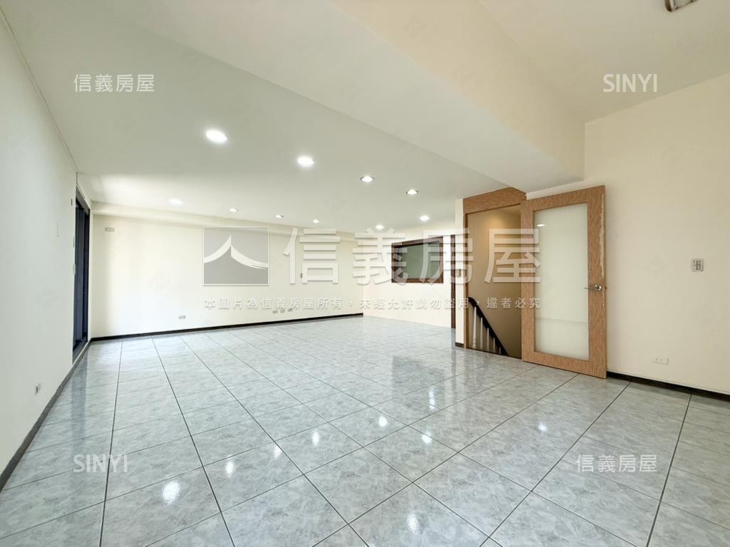 【專任】宏全大店面附車位房屋室內格局與周邊環境