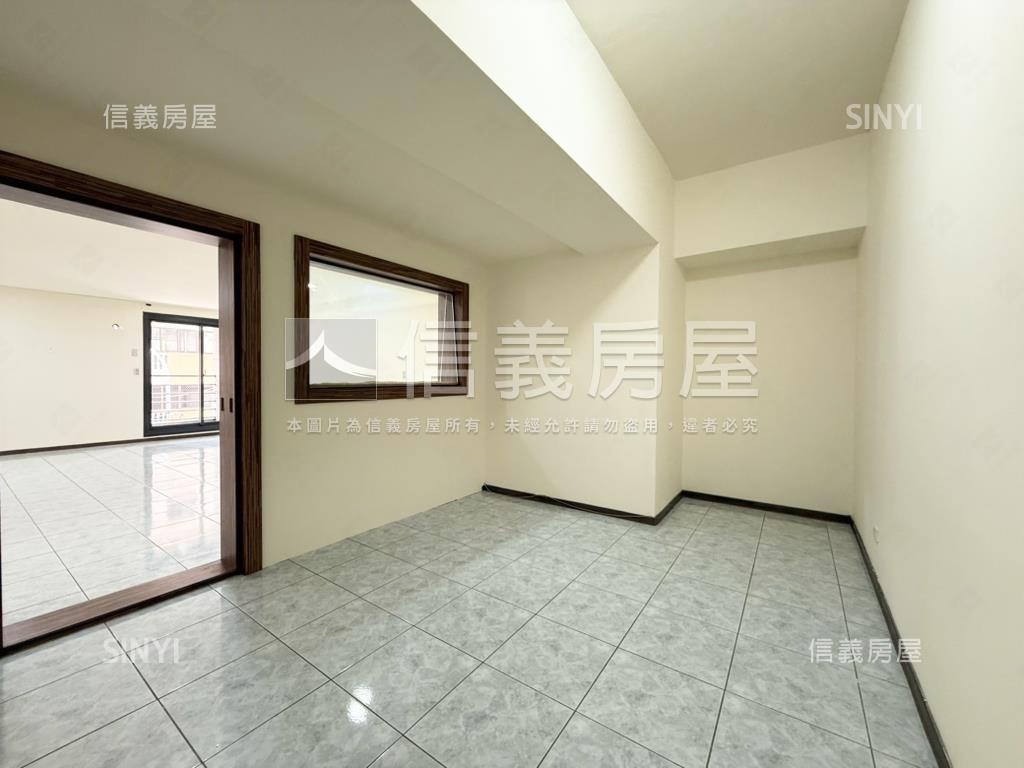 【專任】宏全大店面附車位房屋室內格局與周邊環境