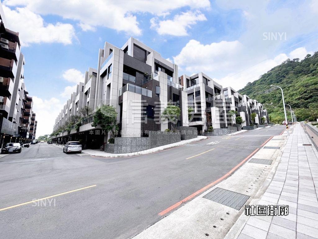 美麗山林透天第一排房屋室內格局與周邊環境