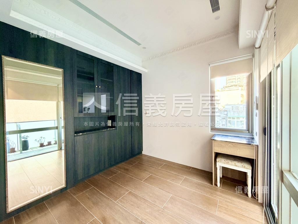 世界敦南朝南極美居房屋室內格局與周邊環境