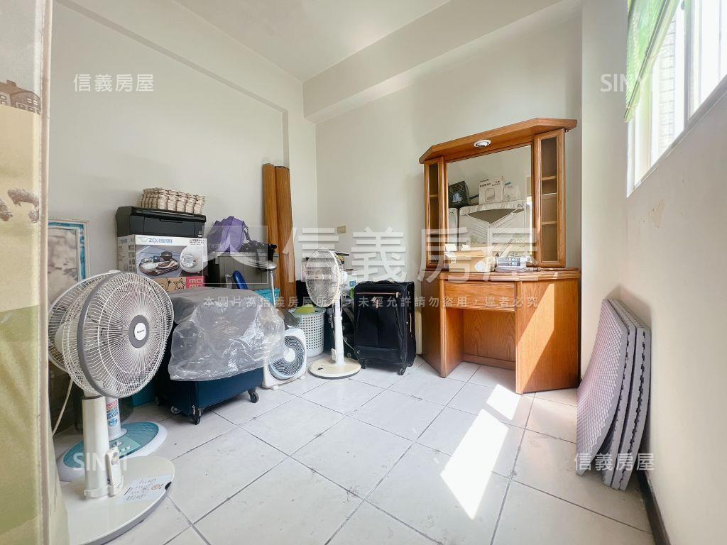 近中央公園～中清美墅房屋室內格局與周邊環境