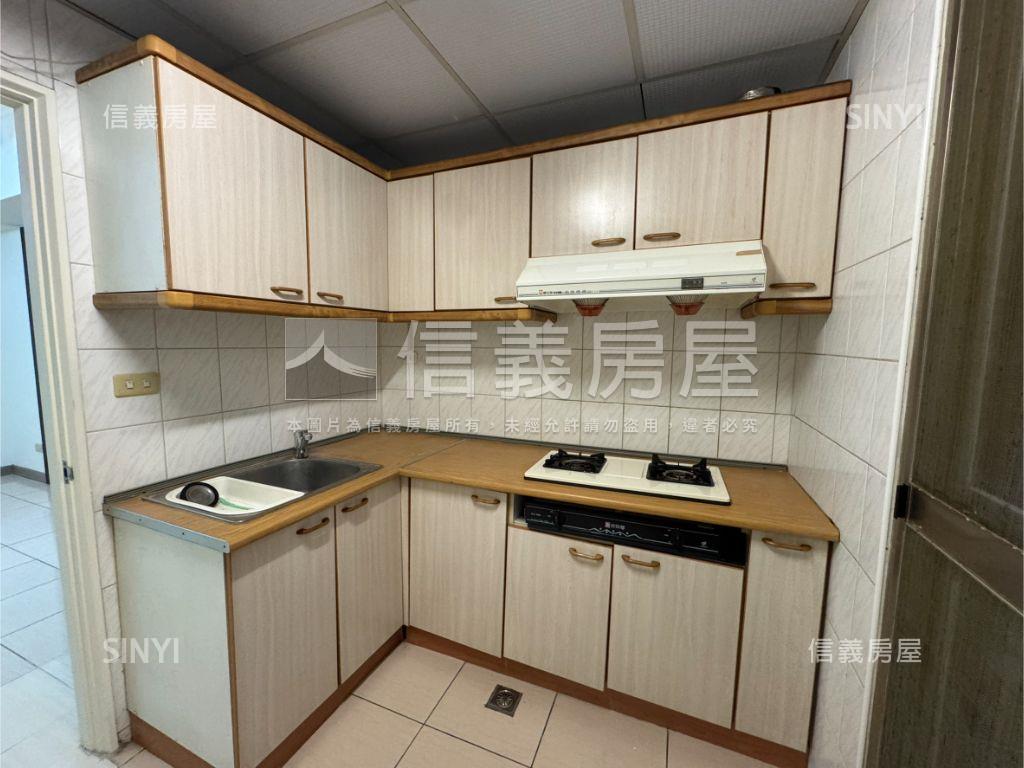 美術館商圈四房雙平車房屋室內格局與周邊環境