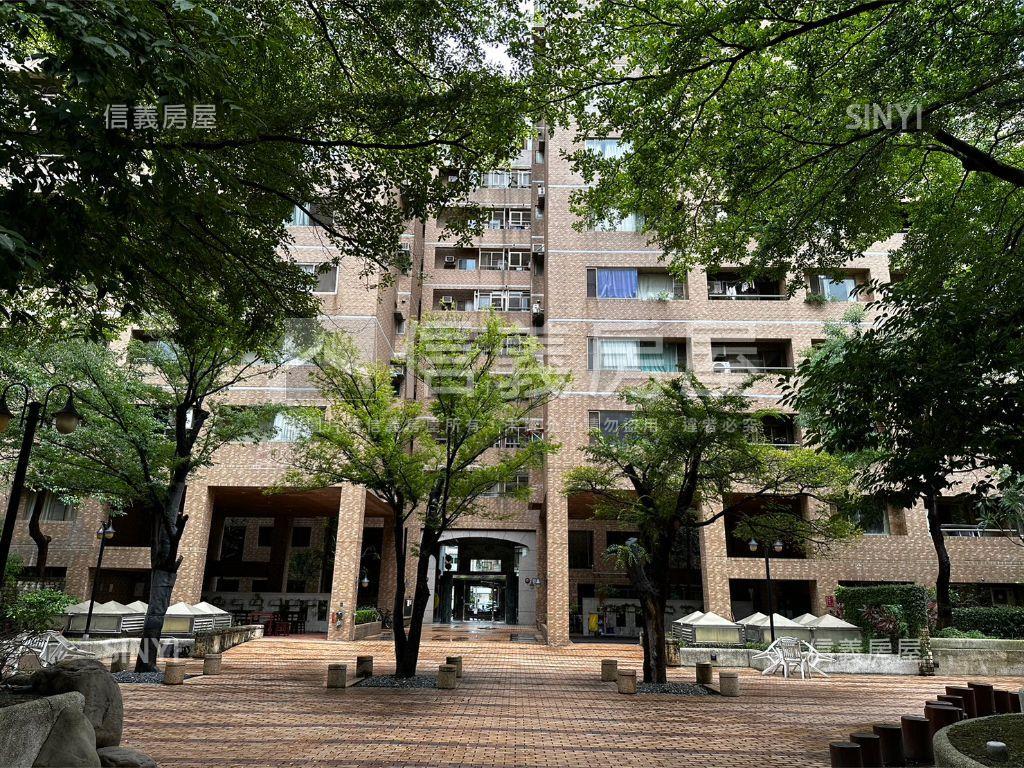 美術館商圈四房雙平車房屋室內格局與周邊環境