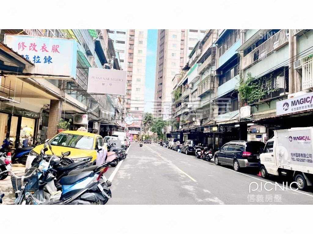 面寬寬新埔雙捷金店面房屋室內格局與周邊環境